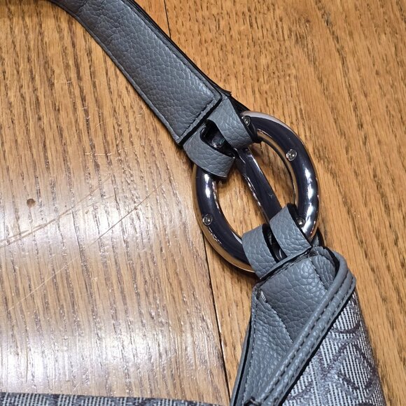 Calvin Klein Ivy Novelty Hobo Gray/silver - Picture 3 of 14